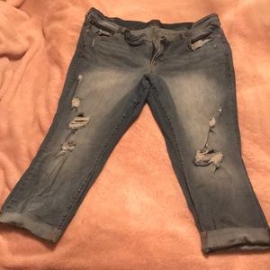 Torrid light wash cropped jeans